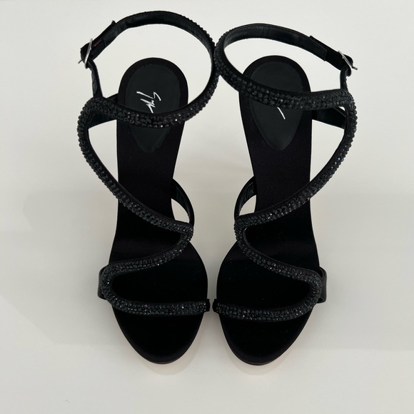 GIUSEPPE ZANOTTI BLACK SATIN CRYSTAL STUNNING SANDALS SIZE IT 37.5 / US 7.5 NEW! - Picture 5 of 17